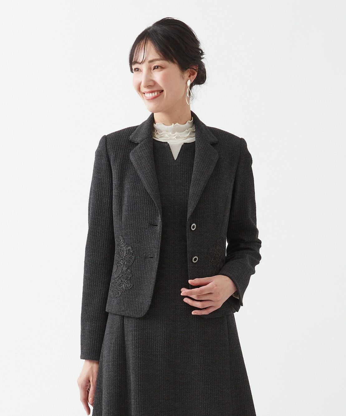 Rossa】ノーカラージャケット｜【公式】ロッサオンラインストア（通販